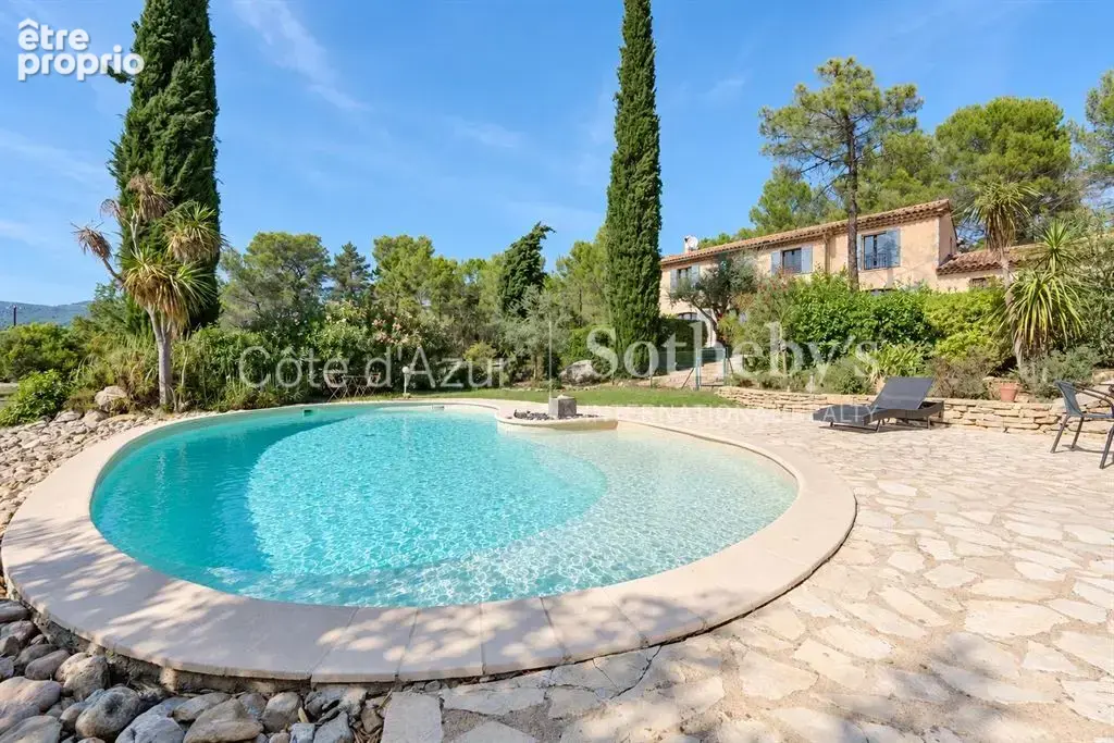 Tourrettes, bastide provençale de 196 m² avec piscine et parc de plus d’un hectare - photo 3