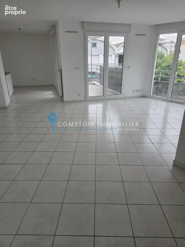 Isère (38) St Martin d'Hères -T3 - 63 m2 avec place de parking - photo 3