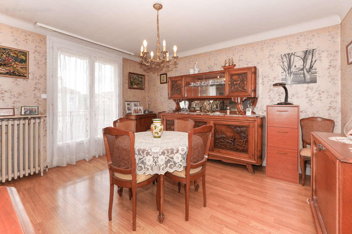 Maison à PONT-DU-CHATEAU