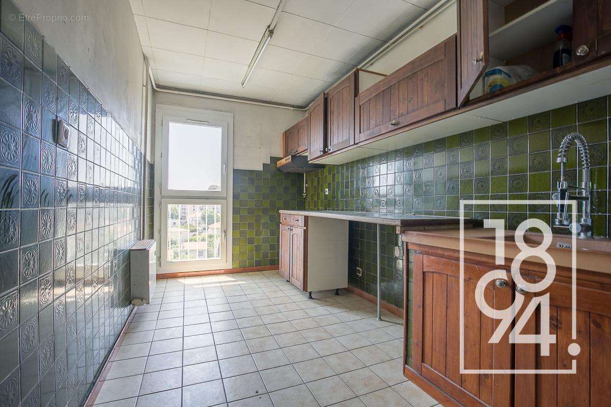Appartement à MARSEILLE-13E
