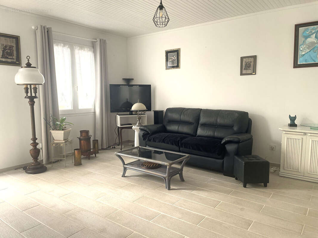 Maison à LA BREE-LES-BAINS