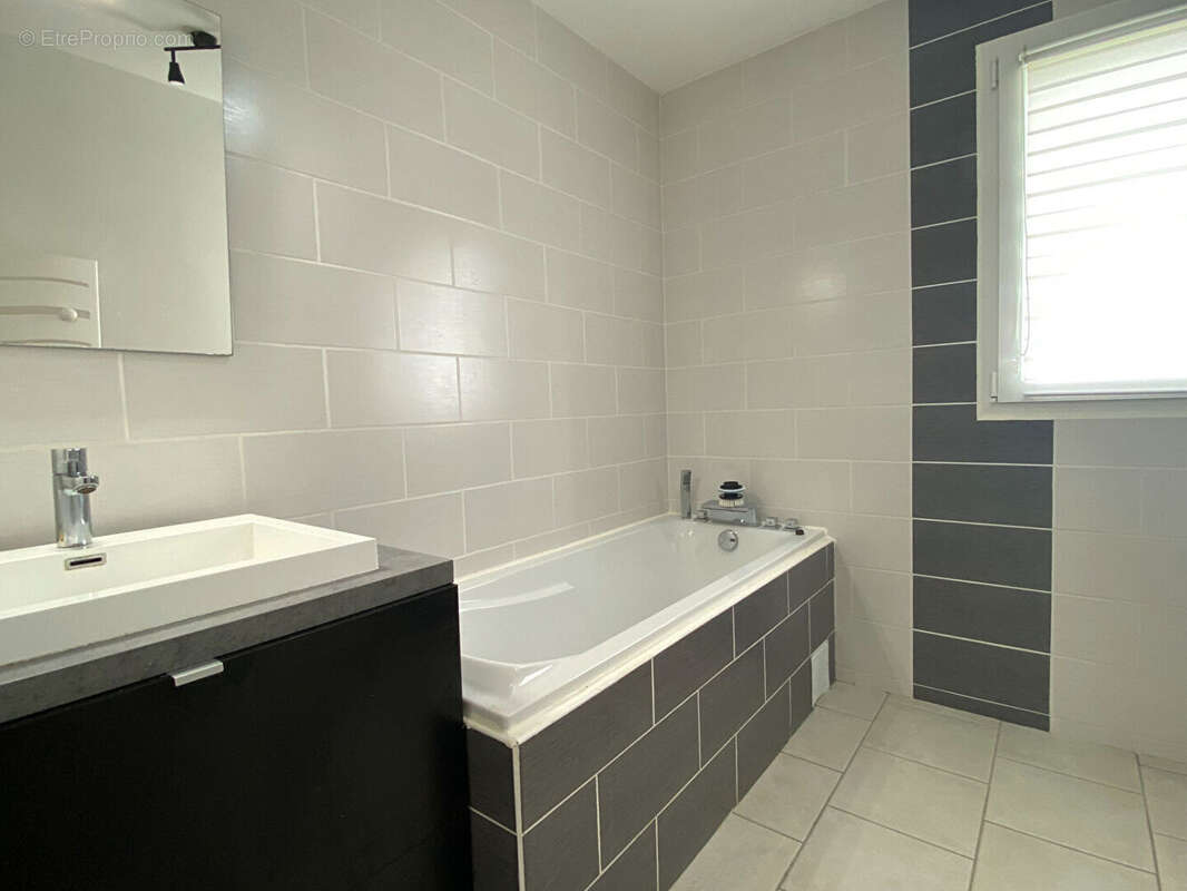 Maison à RION-DES-LANDES