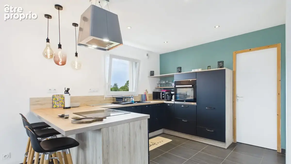 Maison 6 pièces 111 m² à vendre à Saint-Martin-Des-Champs (29600) - photo 2