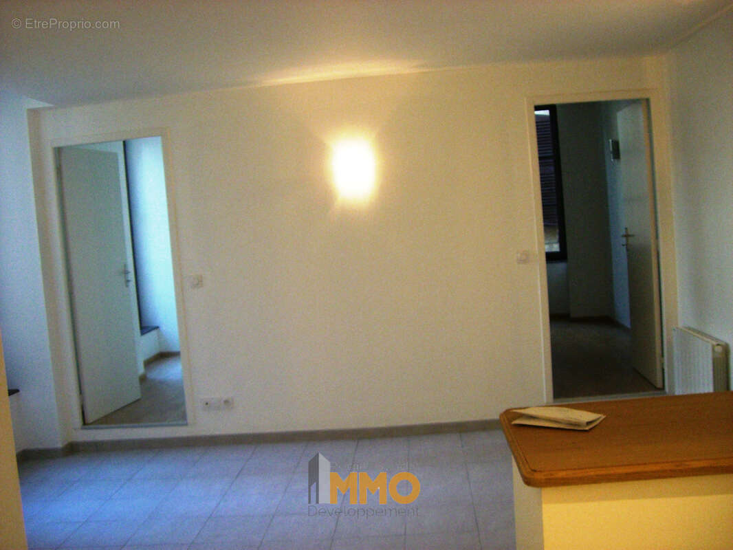 Appartement à L'ARBRESLE