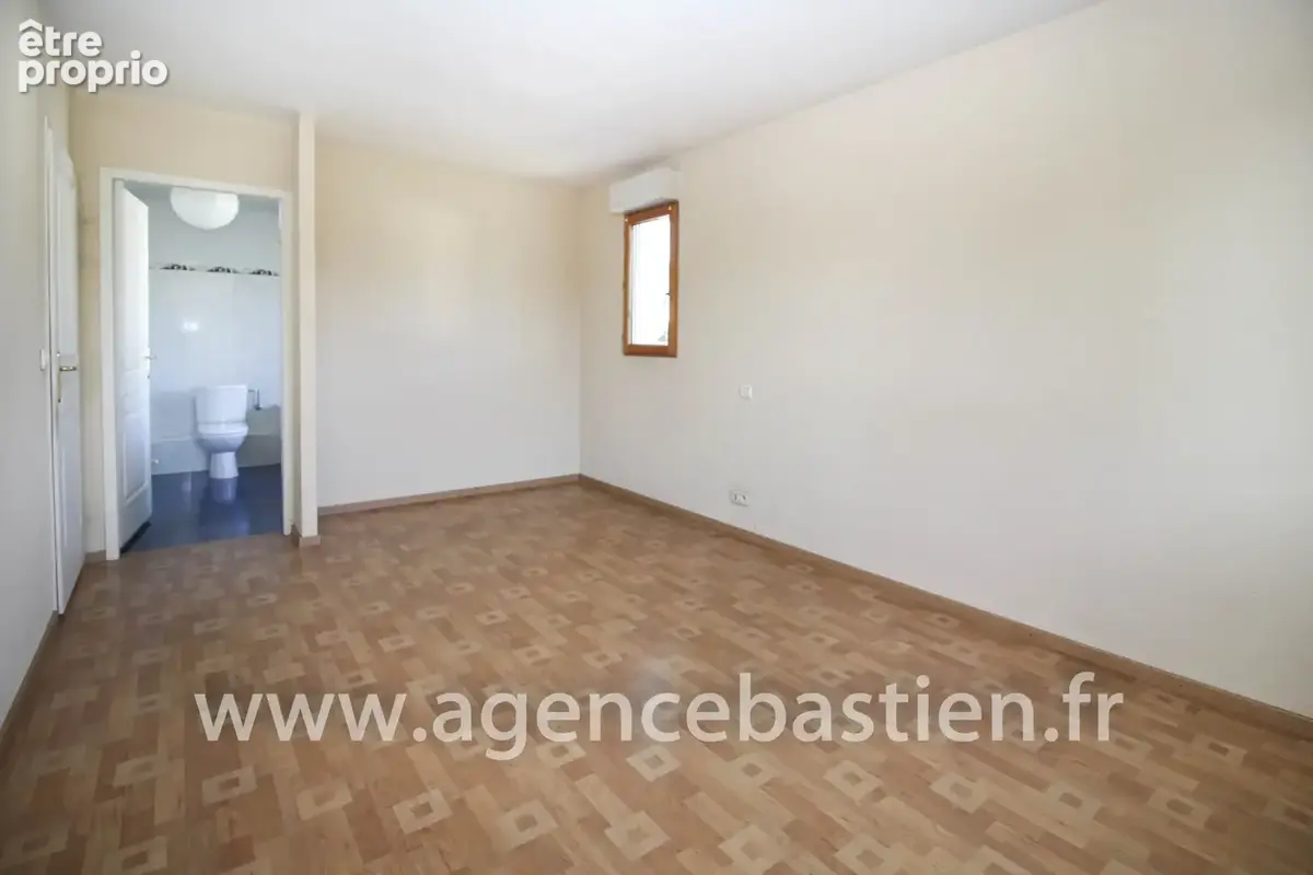 DIVONNE-LES-BAINS   Grand T3 de 93 m2 avec terrasse de plus de 30 m2   Dernier étage   Exclusivité - photo 9