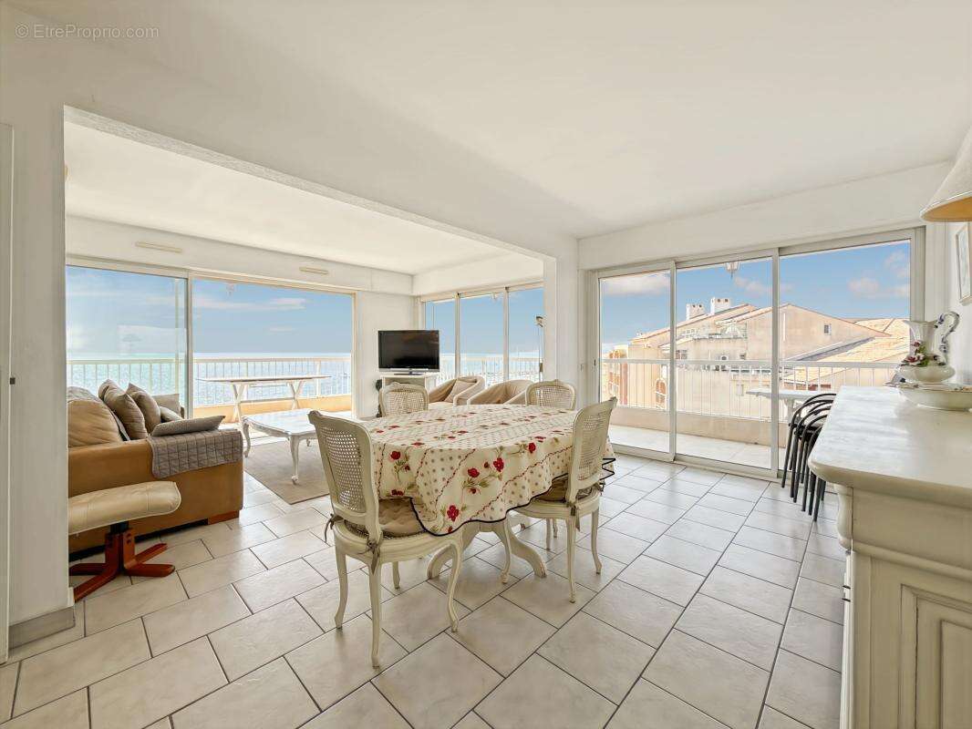 Appartement à FREJUS