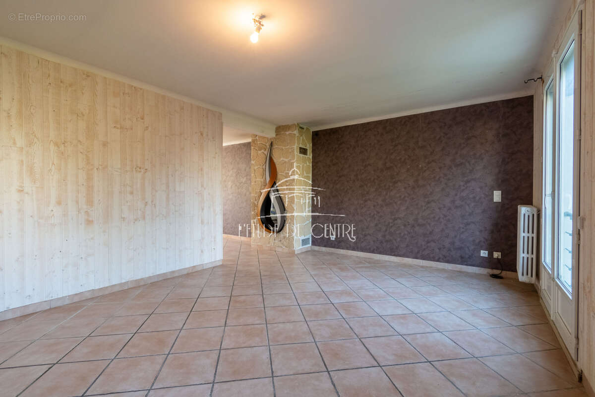 Maison familiale 6 pièces de 122m2 à VILLENEUVE-LE-ROI - photo 9