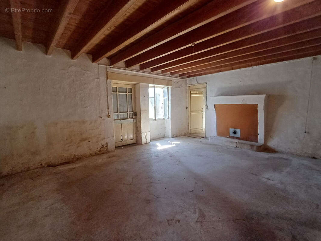 Photo 3 - Maison à SAINT-MARTIN-DE-FRAIGNEAU