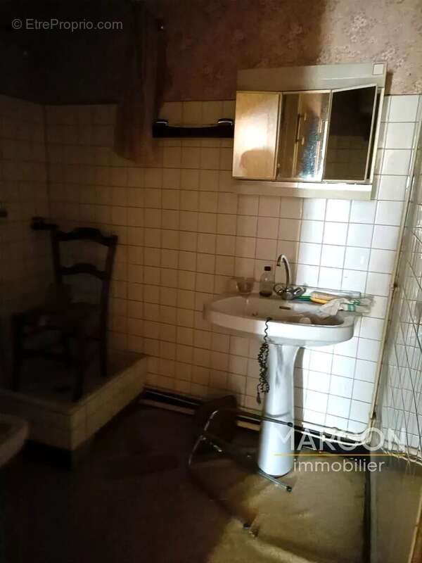 Maison à LAVAVEIX-LES-MINES