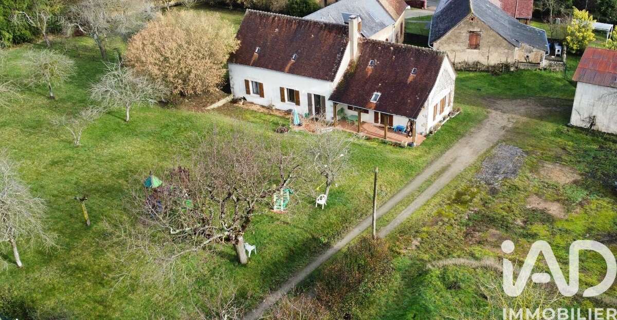 Photo 2 - Maison à DOMFRONT-EN-CHAMPAGNE
