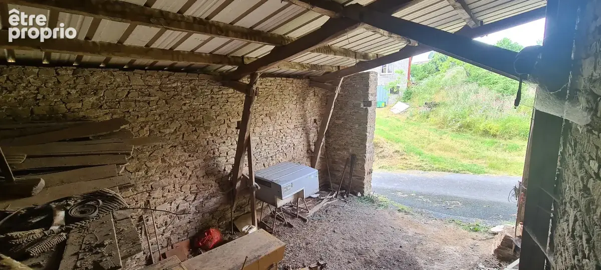 Magnifique corps de ferme en pierre avec terrain attenant à Palazinges - photo 16