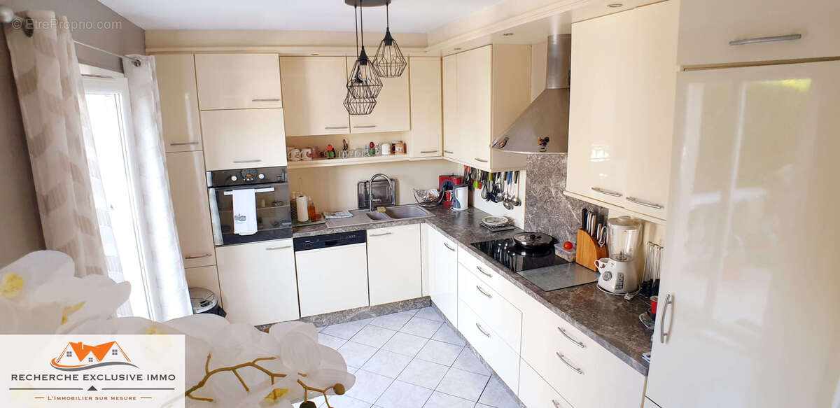 Maison de 4 pièces avec terrasses et jardin - photo 3