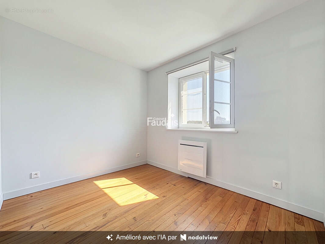 Maison 93 m² à Saint-Lo  - photo 6