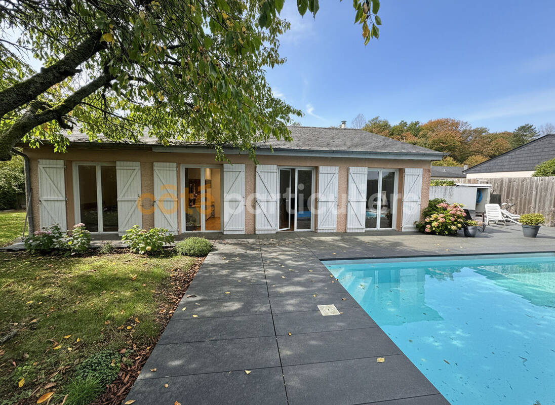 Maison à SAINT-SEBASTIEN-DE-MORSENT