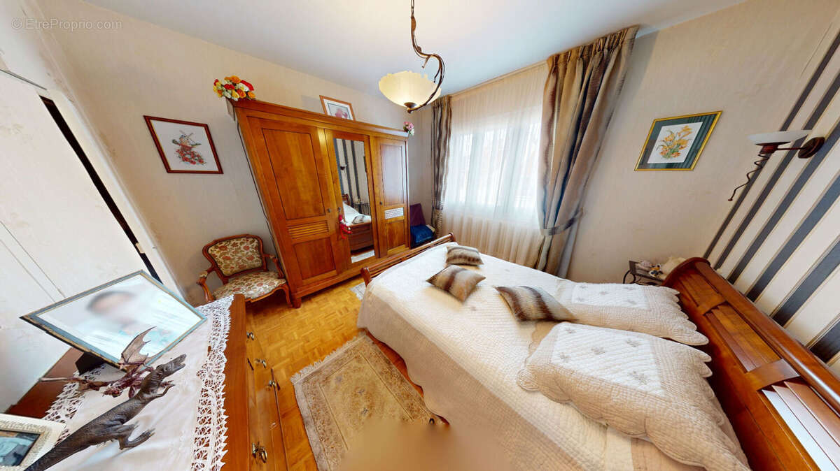Maison Saint Mard 5 pièce(s) 249 m2 utiles - photo 9