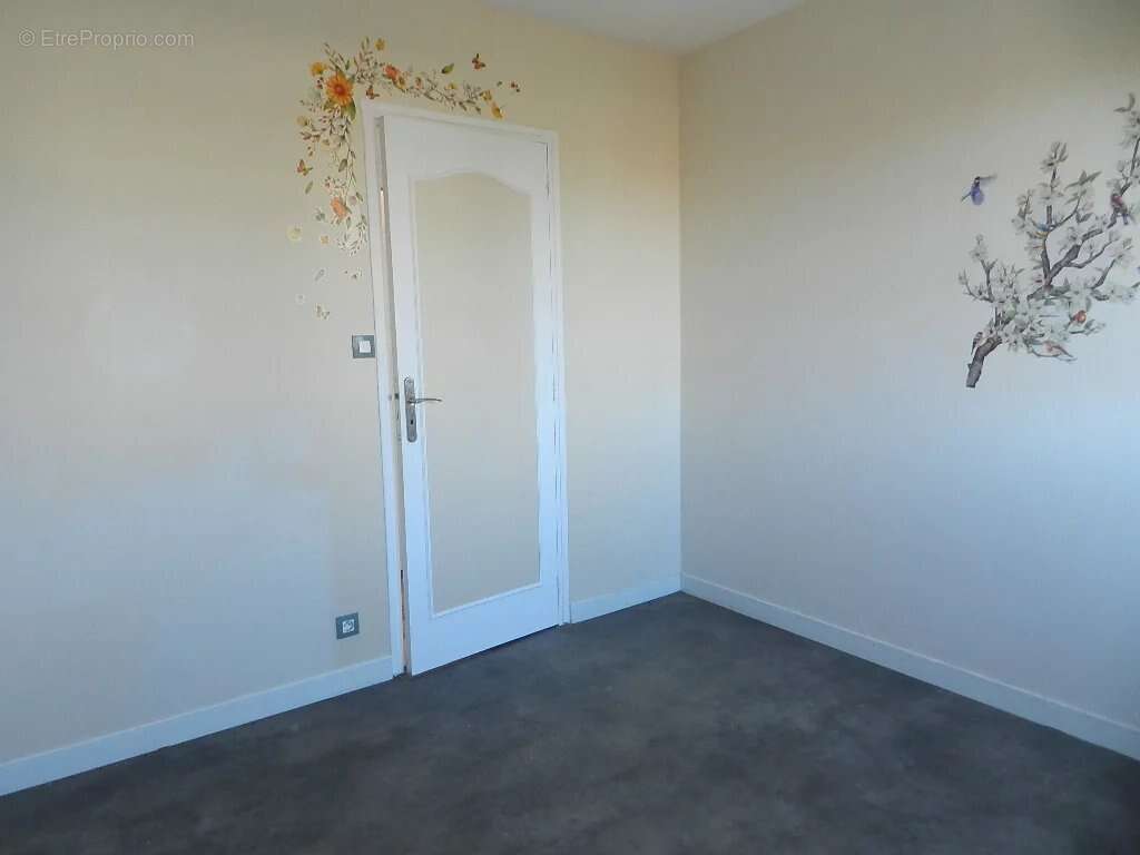 Maison à SAINT-PIERRE-SUR-DIVES