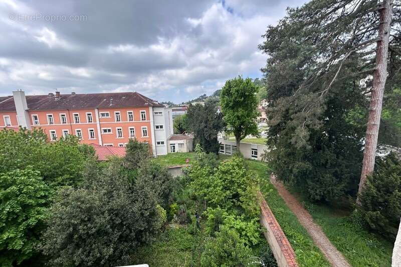 Appartement à LYON-9E