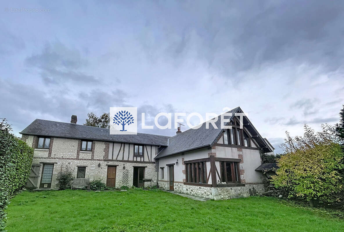 Maison à SAINT-MARTIN-DE-BOSCHERVILLE