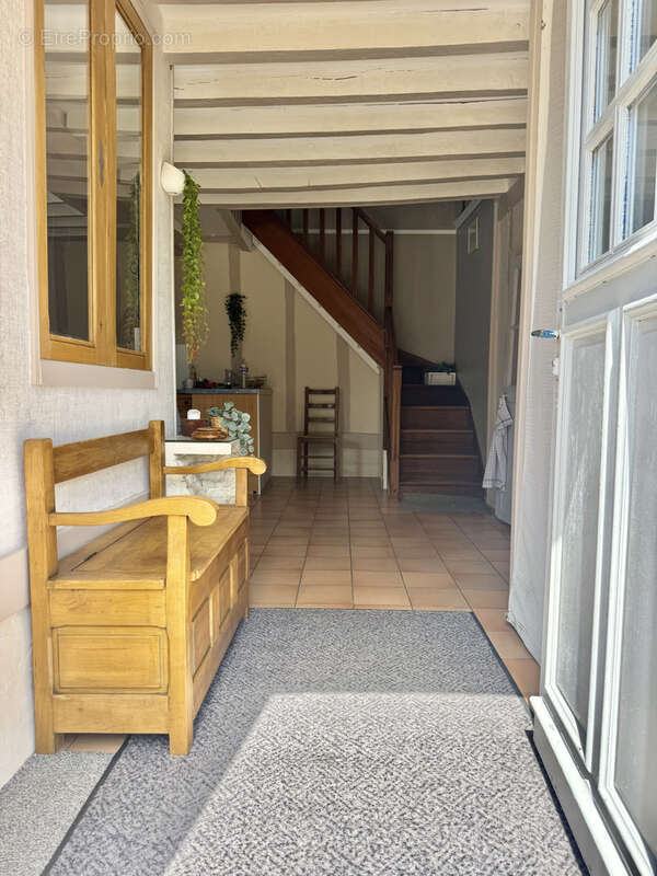 Longère, lorris, 5/6 chambres, grange, 162 de dépendance, calme, puits, 168m2 habitable - photo 3