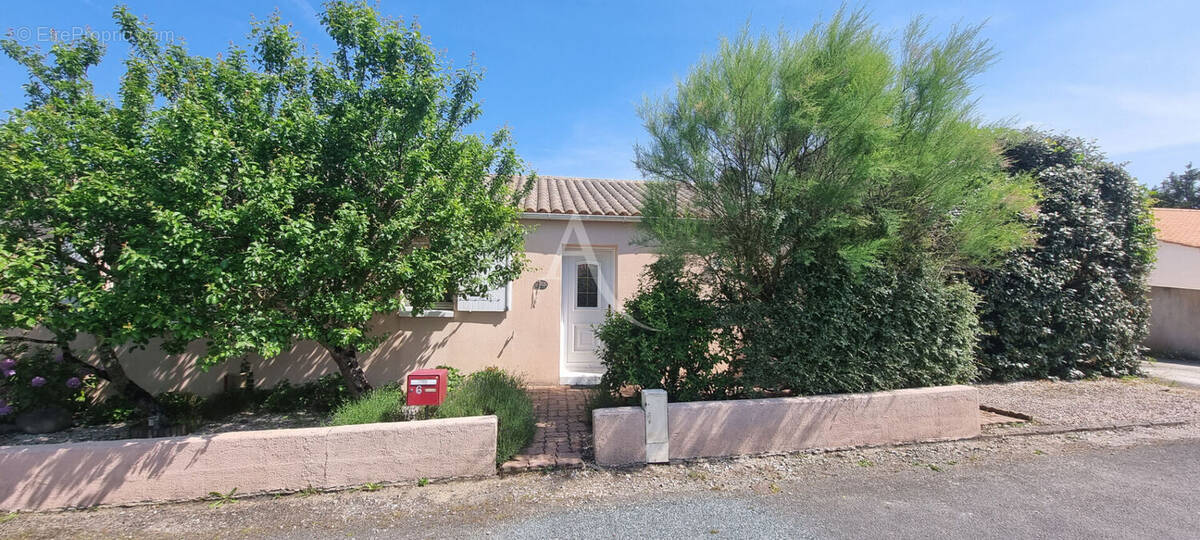 Maison à SAINT-REVEREND