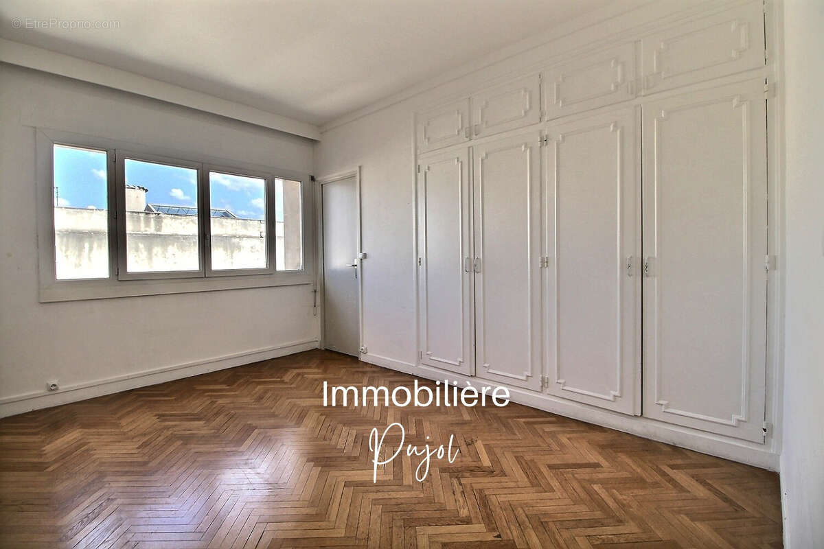 Appartement à MARSEILLE-8E