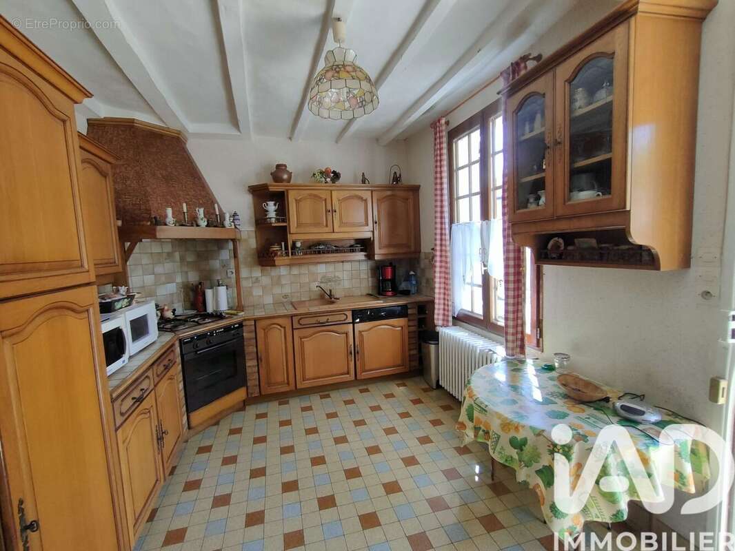 Maison 60 m² à Saint-Georges-De-La-Couee  - photo 2