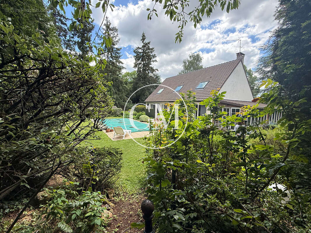 Maison à PLAISIR