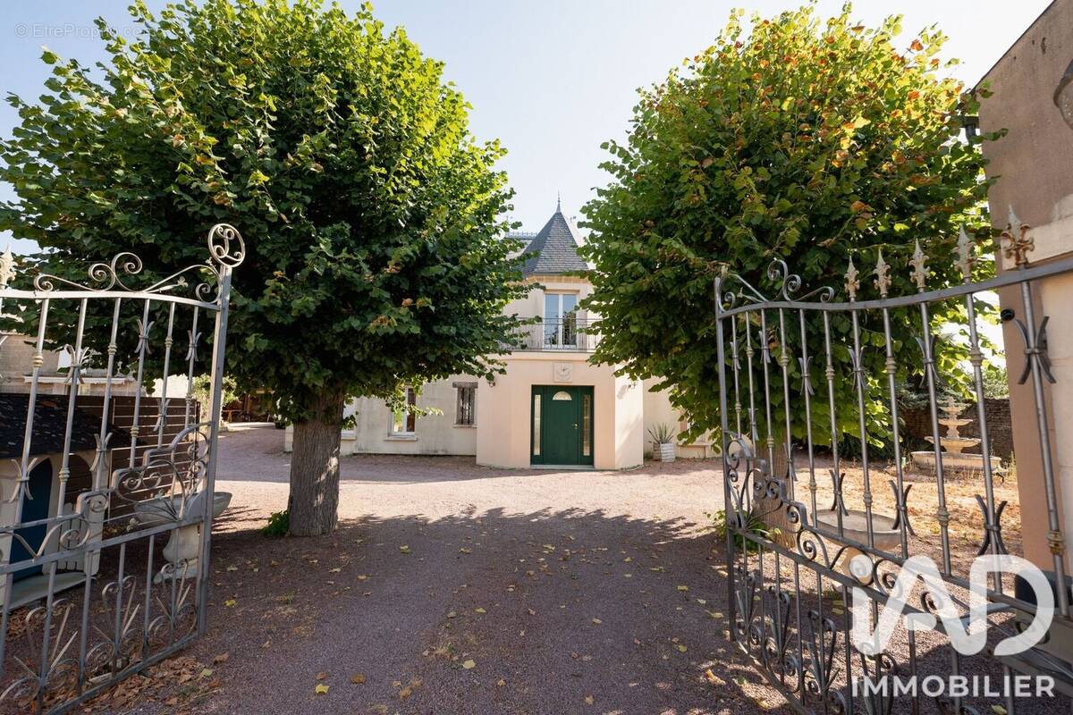 Photo 1 - Maison à DOUE-LA-FONTAINE