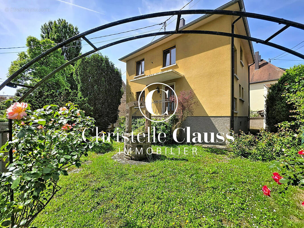 Maison 5 pièces 115 m² · à Ostwald · 115 m² · 370 000 €