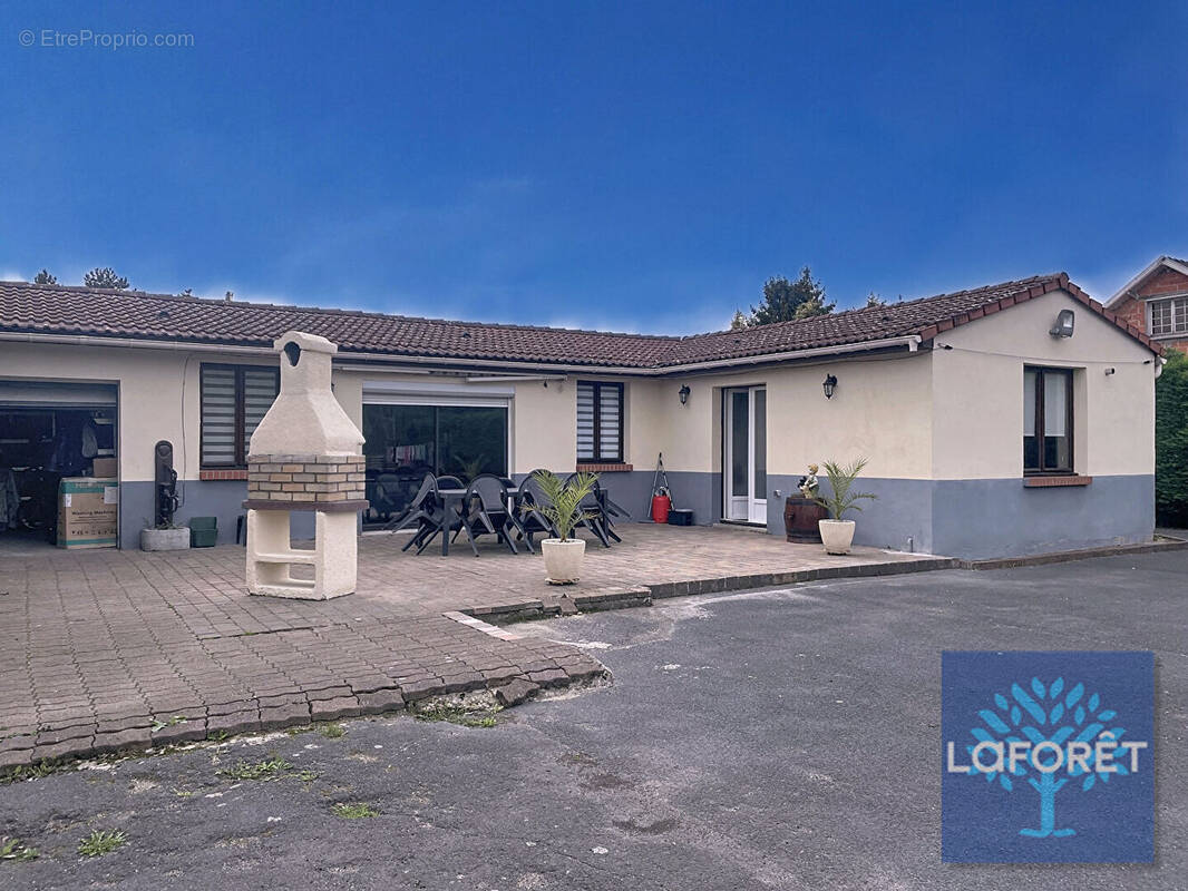 Maison à DOUCHY-LES-MINES