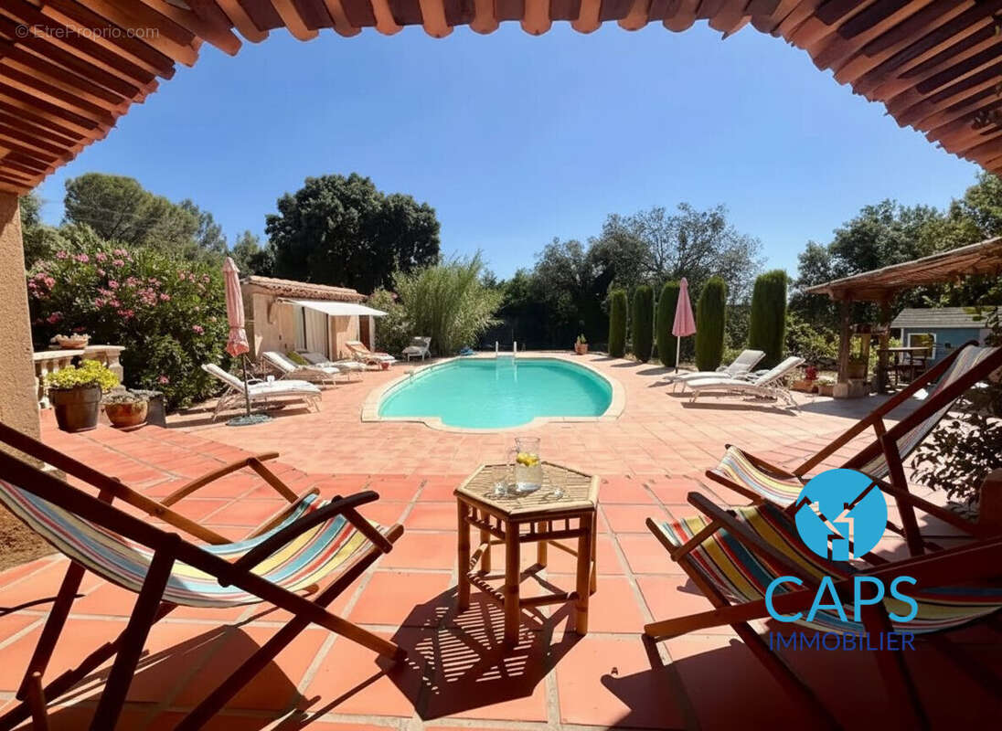 Maison à GARRIGUES-SAINTE-EULALIE
