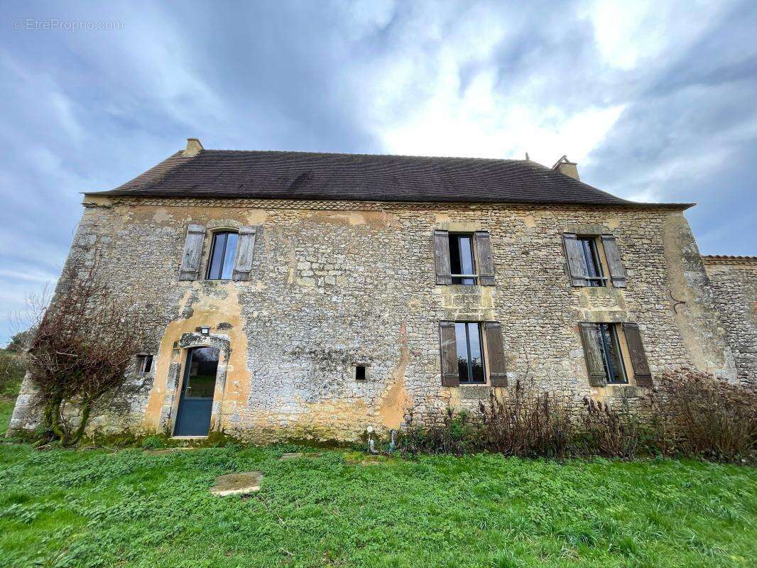 Maison à PRESSIGNAC-VICQ