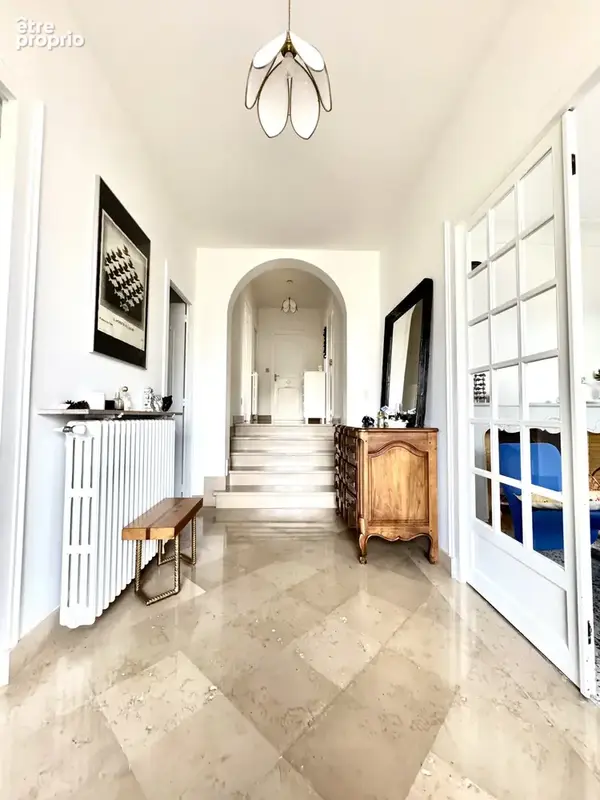NIORT   Maison rénovée de 141 m2, 4 chambres, jardin et garage, proche des Halles et du Quai Métayer - photo 1