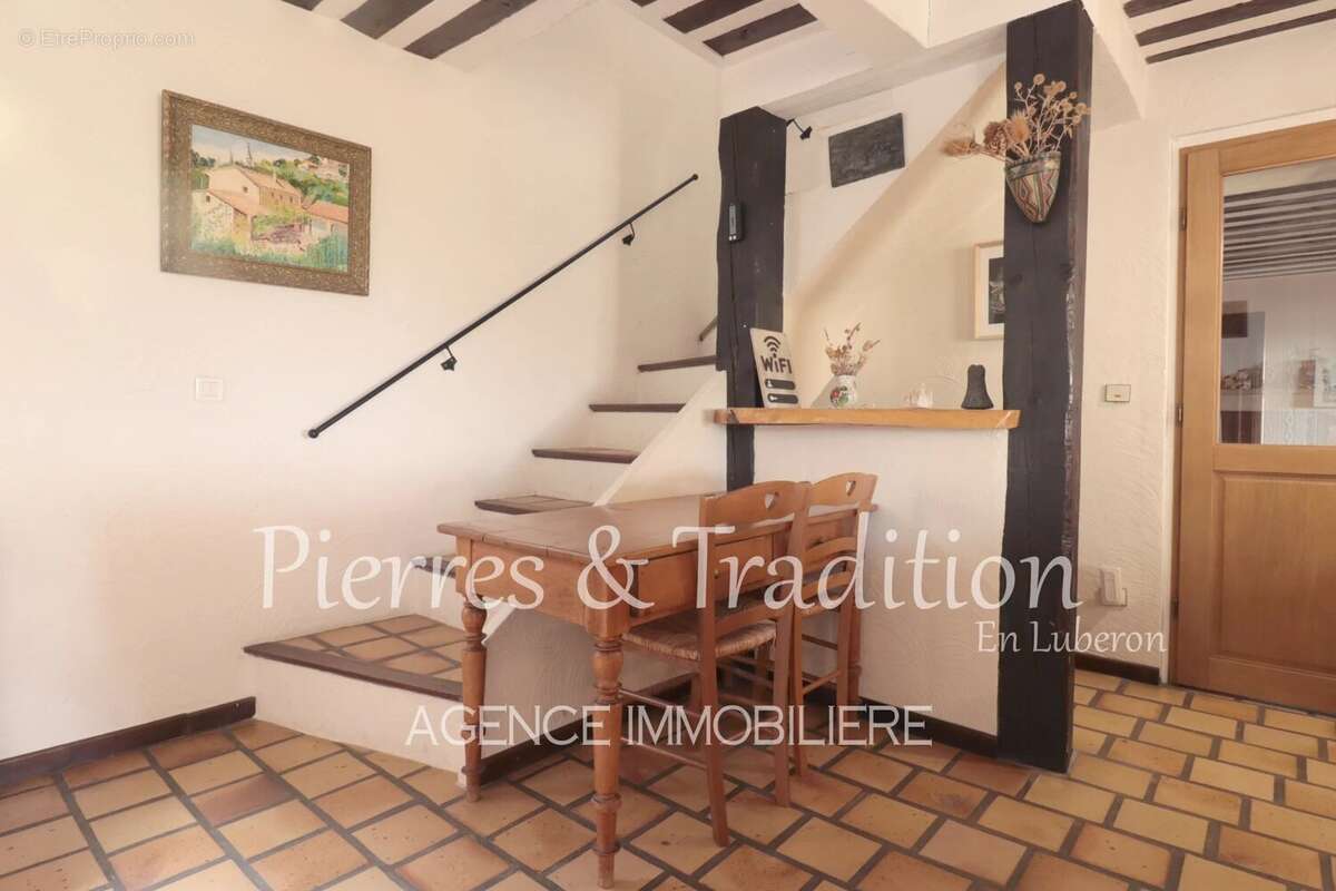 Maison à SAINT-SATURNIN-LES-APT