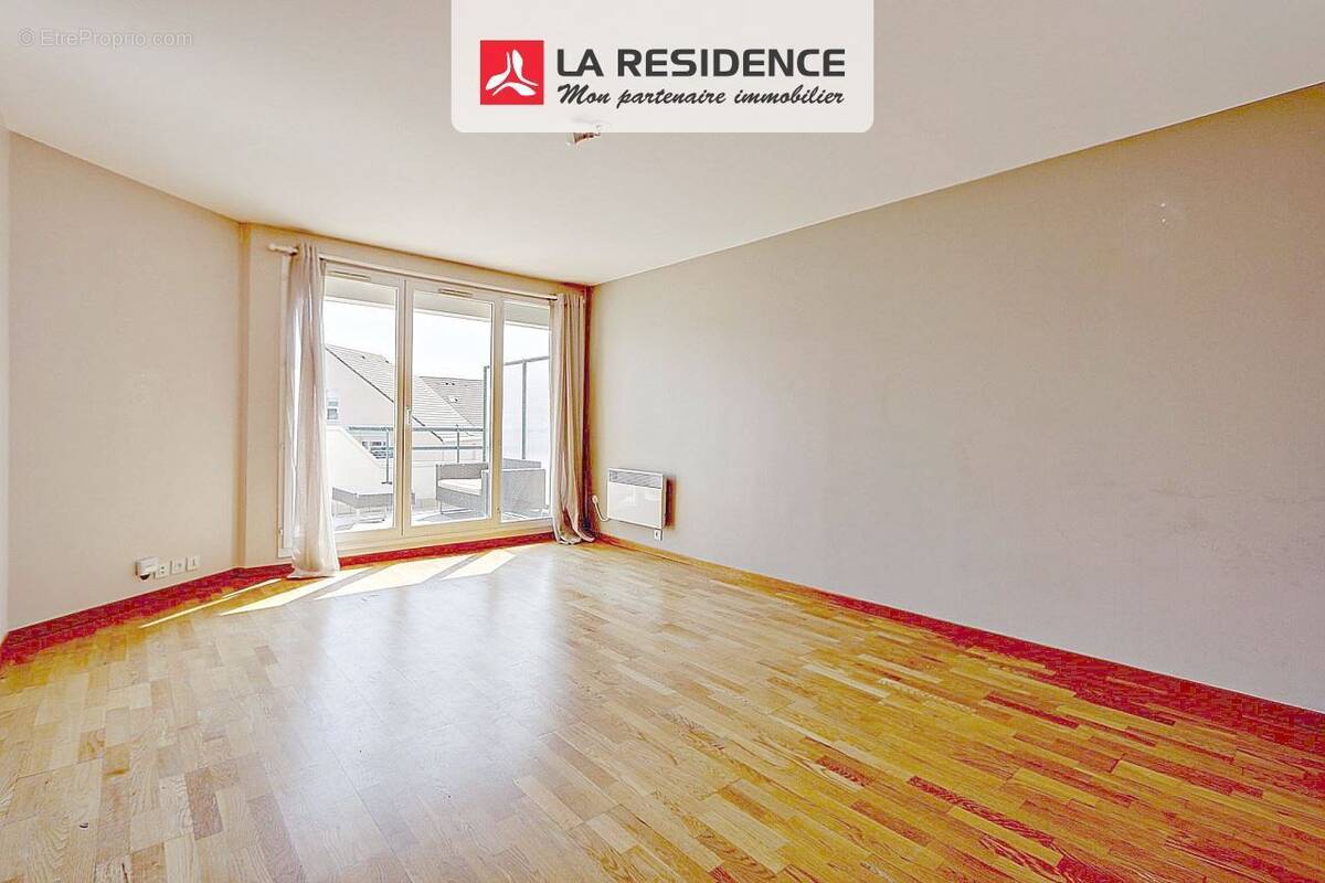 Appartement à BEAUCHAMP