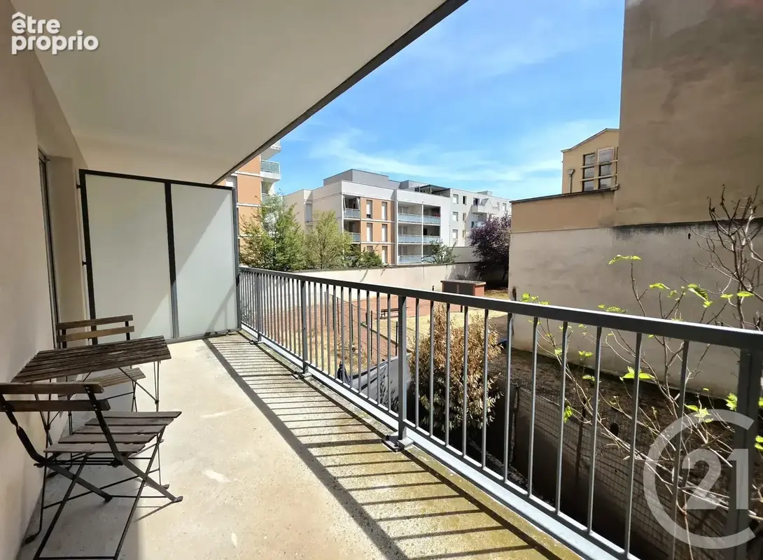 Appartement à LYON-8E