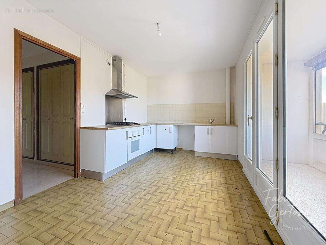 Appartement à HYERES