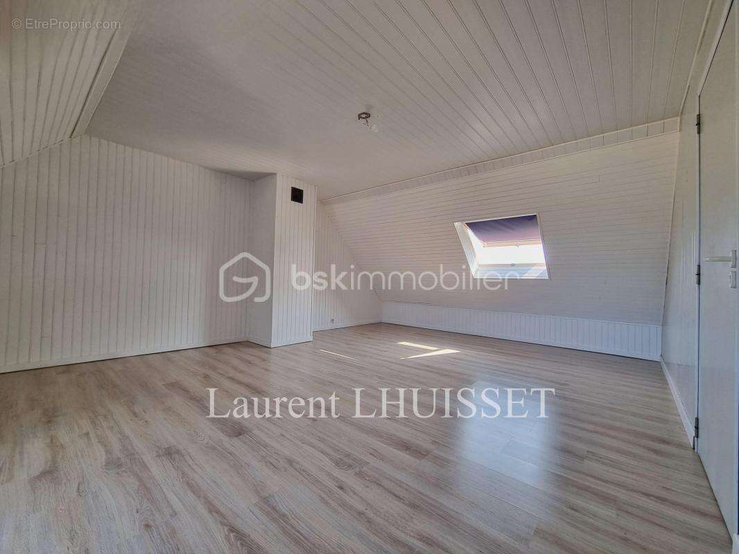 Maison à NEUVY-EN-SULLIAS