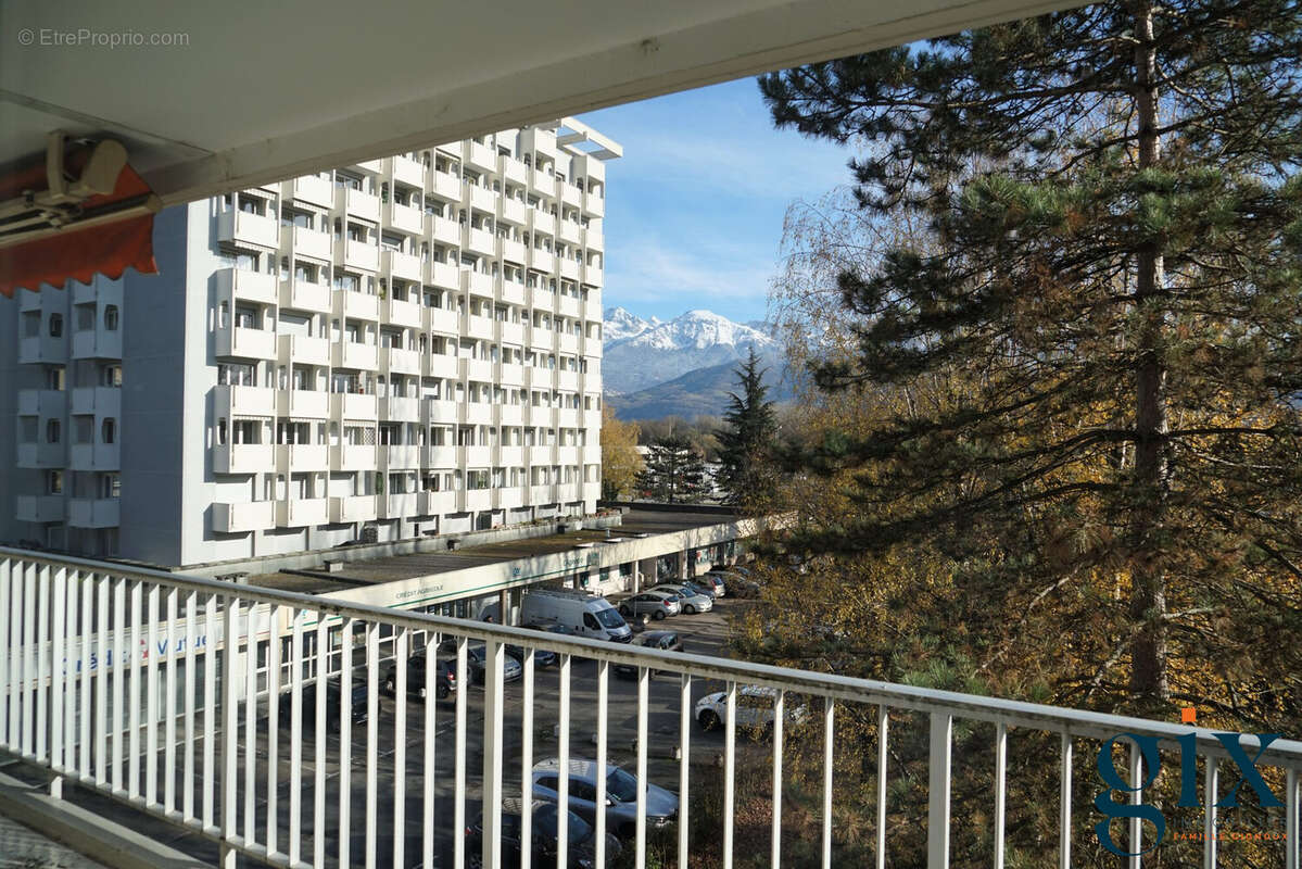 Appartement à MEYLAN