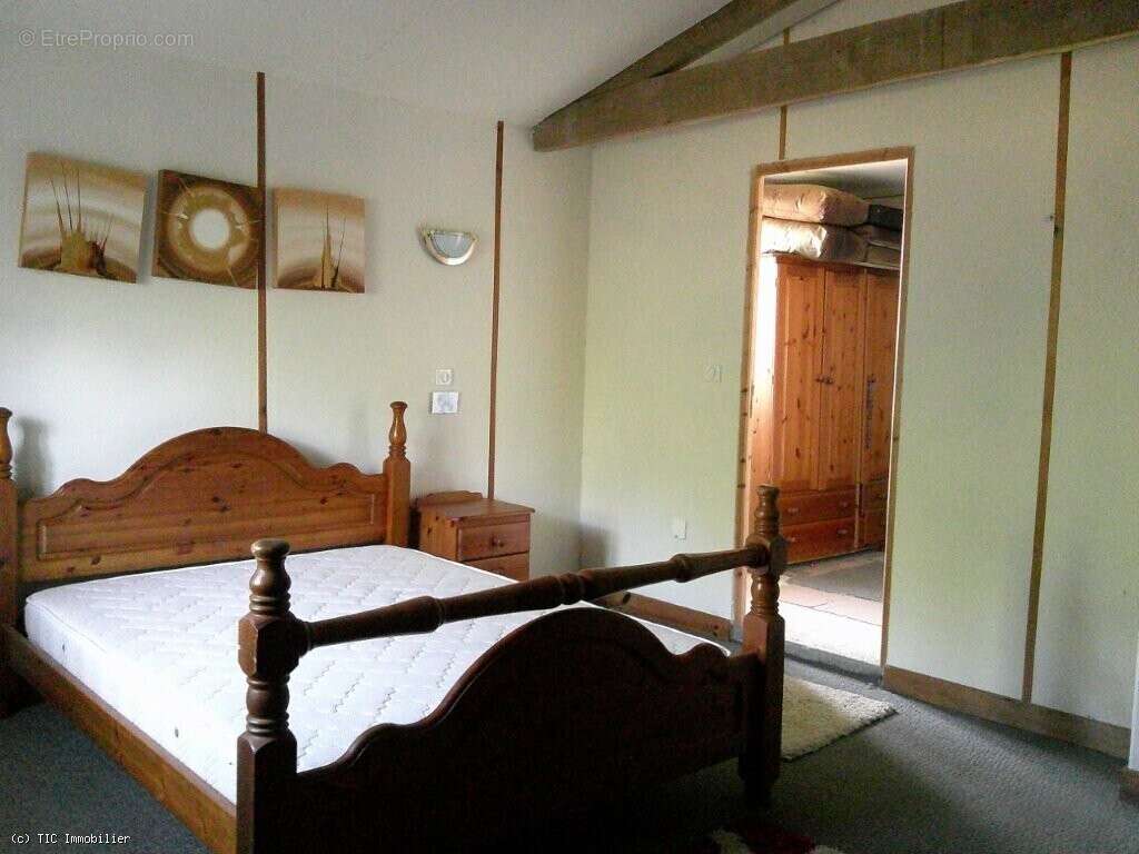 Grange Rénovée : Comprenant 4 Chambres et Terrain de 4382m² - photo 20