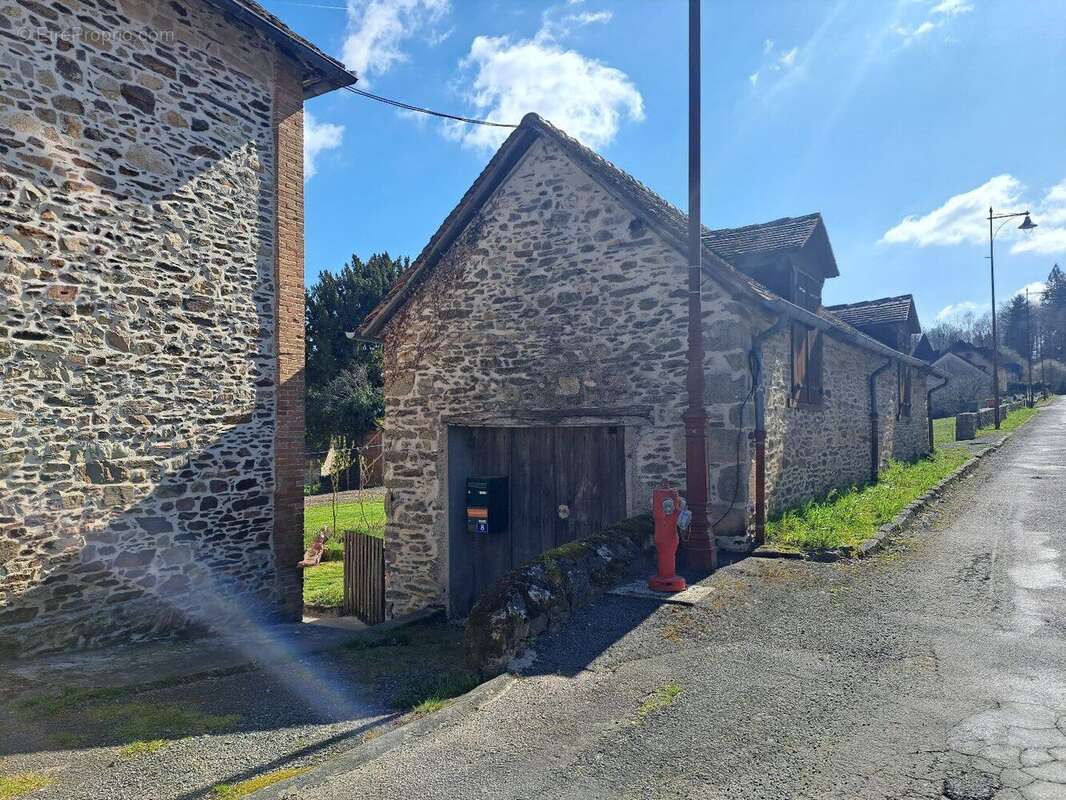 Maison à BENAYES