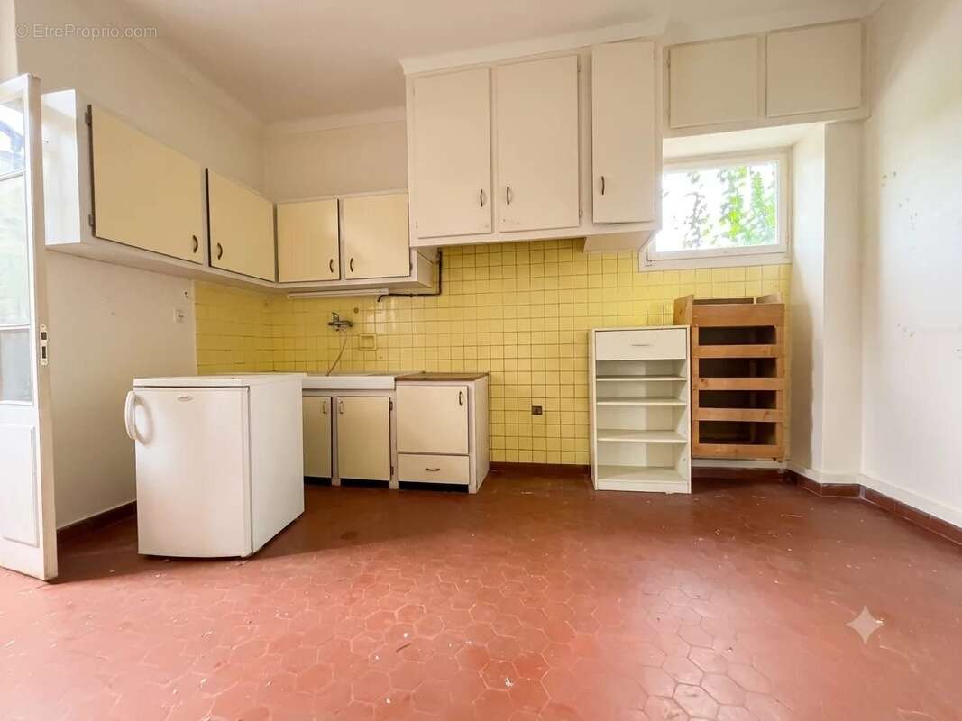 Cagnes-sur-mer - propriété de 2 maisons - terrain plat de 2 400 m² - photo 22