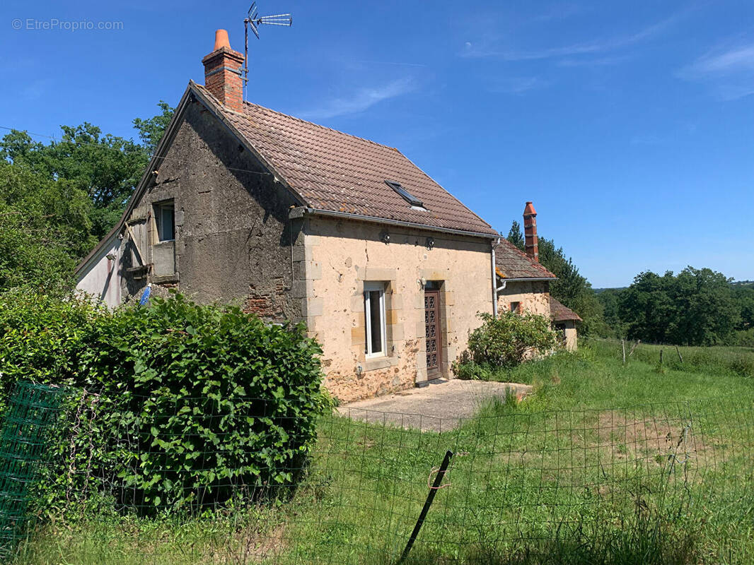 Maison à THENEUILLE