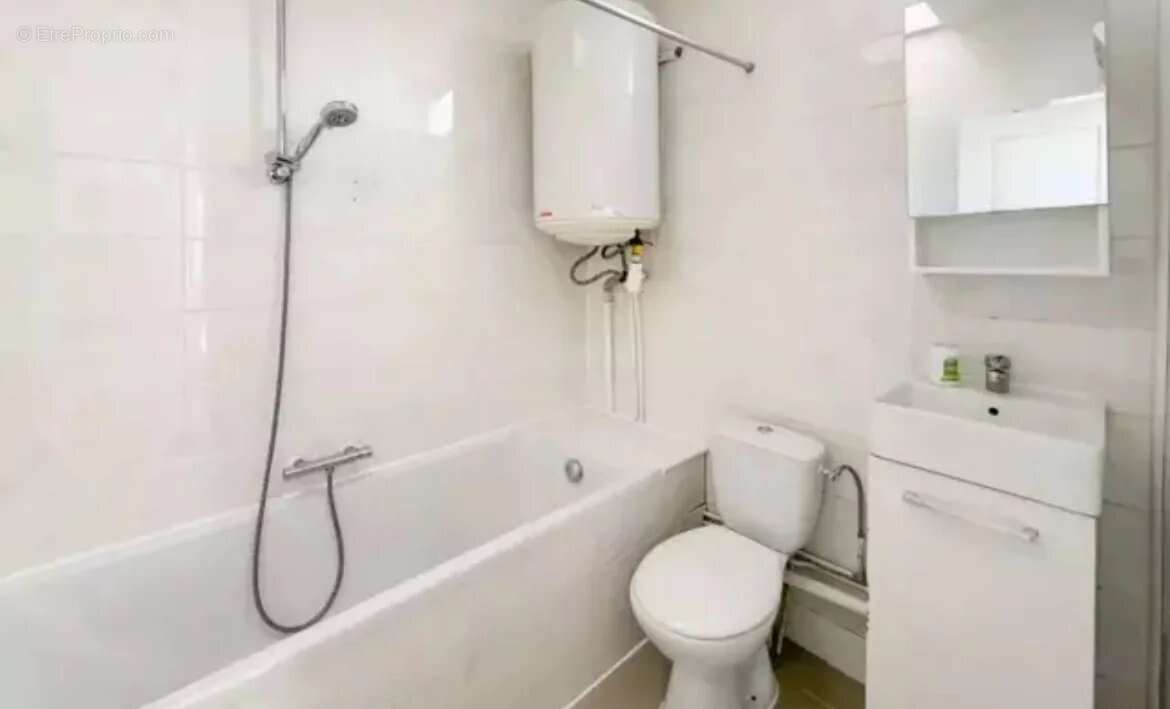 Appartement à PARIS-14E