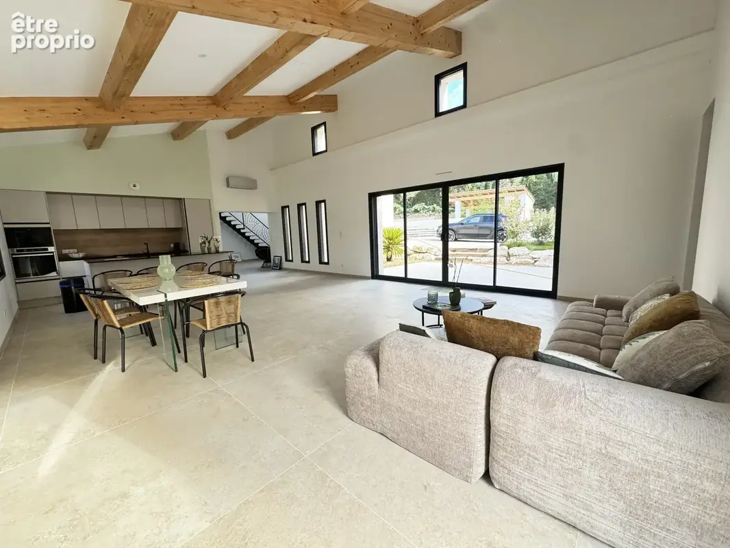 Propriété de prestige avec deux habitations indépendantes   Fort potentiel d’investissement - photo 3