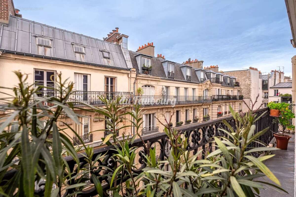 Appartement à PARIS-9E