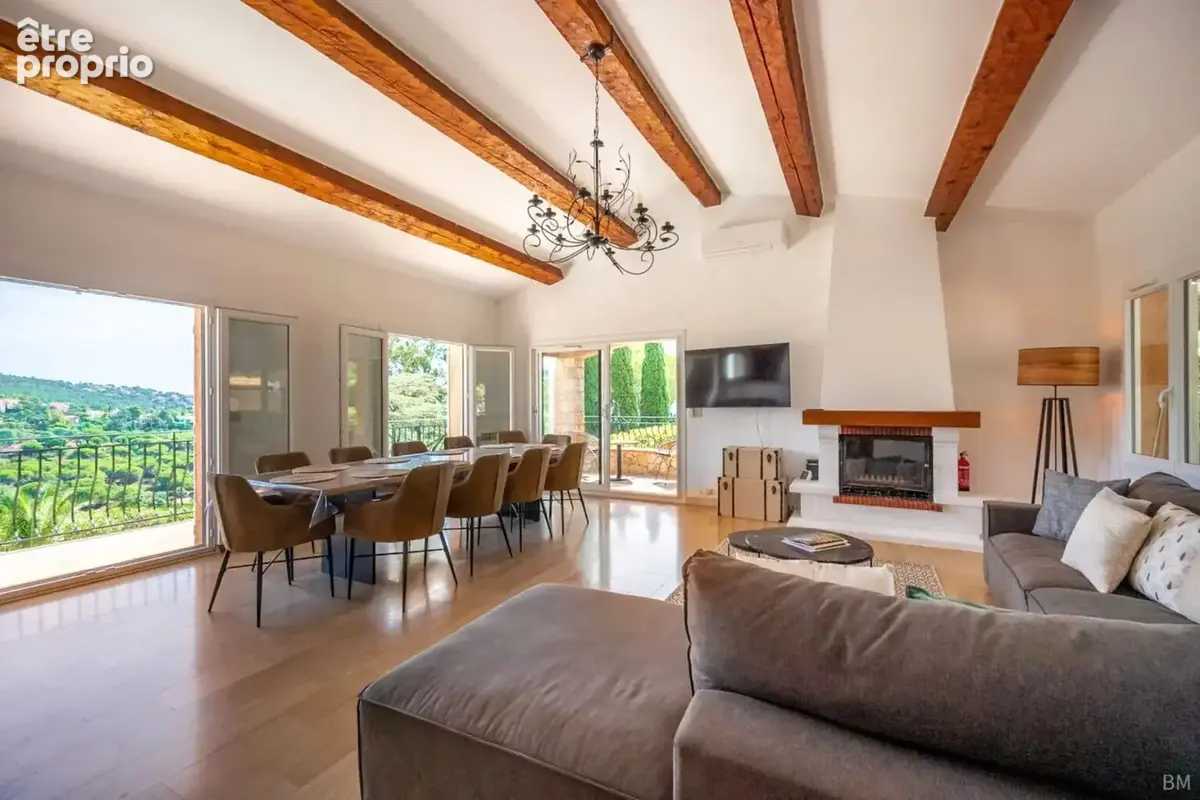 Villa spacieuse entièrement rénovée avec vue mer, piscine et intimité - photo 8