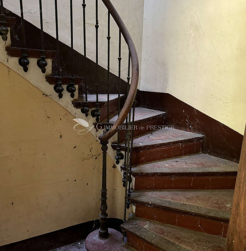 A Sault, en exclusivité, une propriété à restaurer avec vue - photo 17