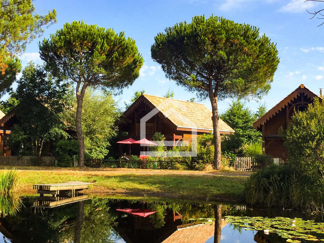 Maison à HOURTIN