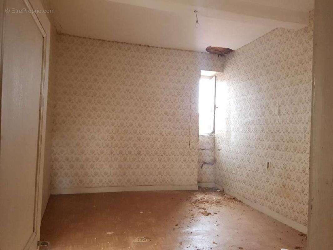 Maison 70 m² à Pierre-Buffiere  - photo 3